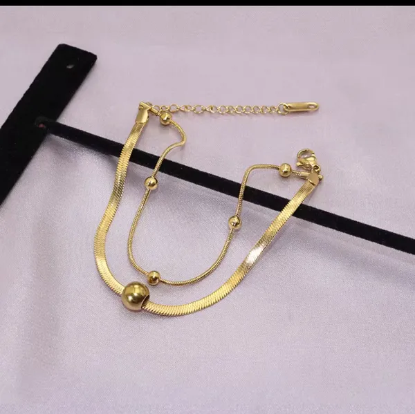 Golden_Stainless_Steel_And_Hypoallergenic_Coating_Chain_Braclet_For_Women